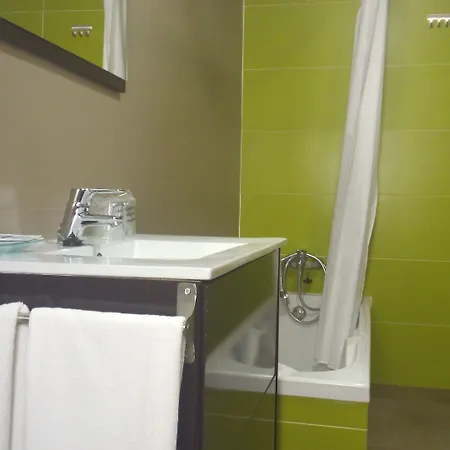 Hotel Avenida Requena