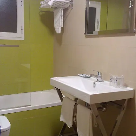 Hotel Avenida Requena