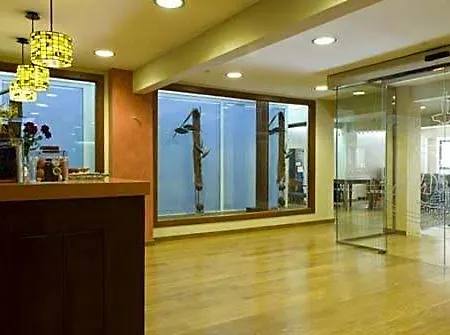 Avenida Hotel Requena