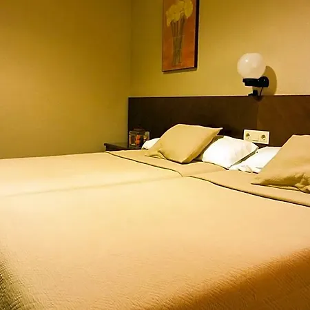 Avenida Hotel *
