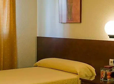 Avenida Hotel Requena