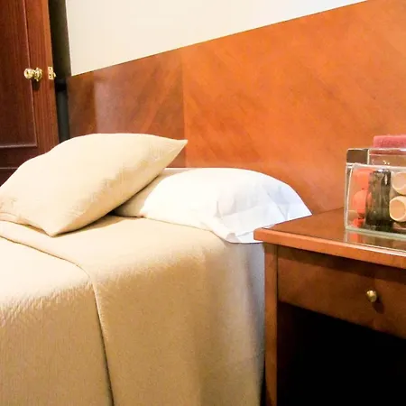 Avenida Hotel *